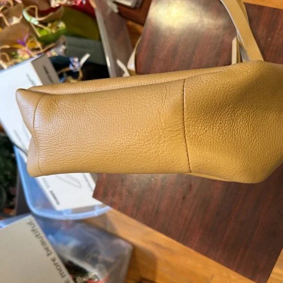 Botkier Camel Leather Shoulder Tote Bag 👜 EUC 🤩 - Picture 4 of 5